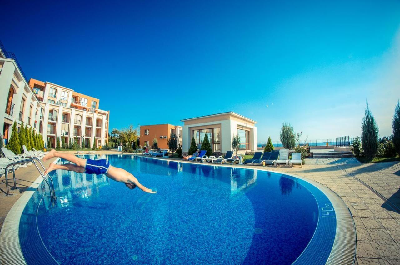 Grand Resort - Imperial Crown Fort Club - Prestige Apartments Elenite Extérieur photo
